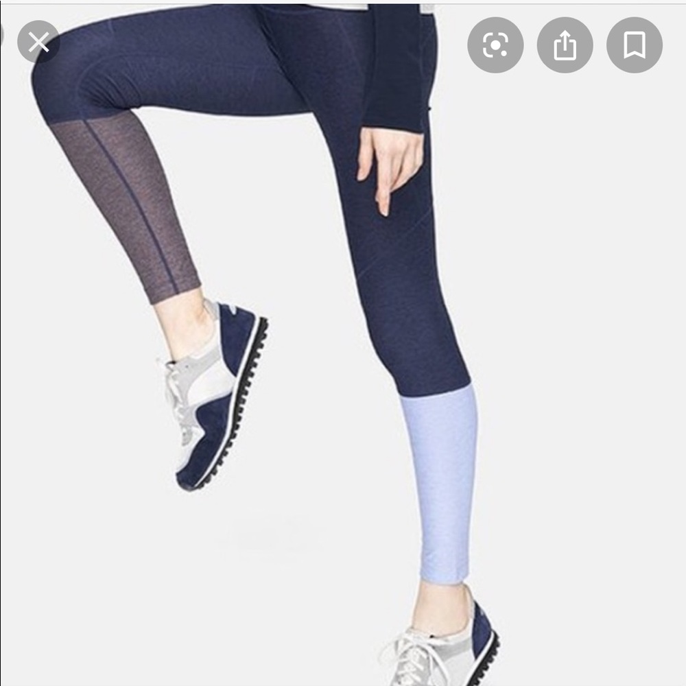 Outdoor Voices Navy Dip Leggings Small